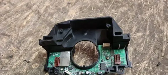 Multifunctional control switch/knob