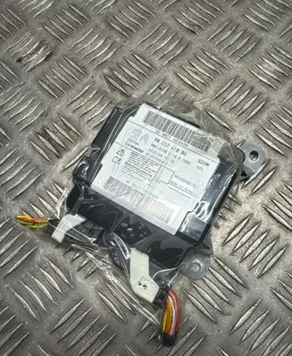 Opel Grandland X Airbag control unit/module 9823741880 H024S082 2022041814