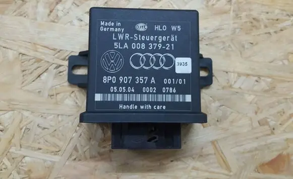 Audi A6 S6 C6 4F Light module LCM 8P0907357A