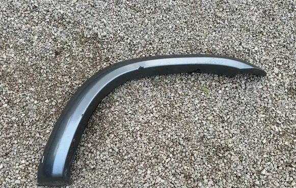 Nissan Patrol Y61 Fender trim (molding) 63812VB100