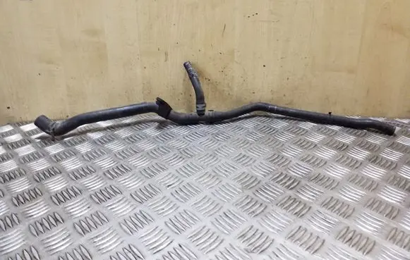 Volkswagen Touareg I Engine coolant pipe/hose 7L6122058