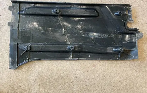 Volkswagen Golf VIII Rear underbody cover/under tray 5Q0825201AG