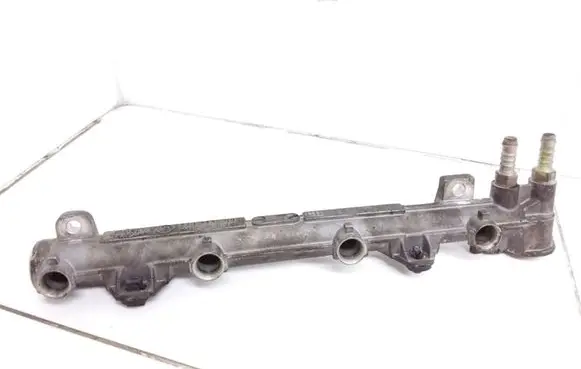 Volkswagen Golf IV Fuel main line pipe 036133319