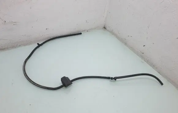 Mercedes-Benz GL X164 Windshield washer fluid hose A0009982901