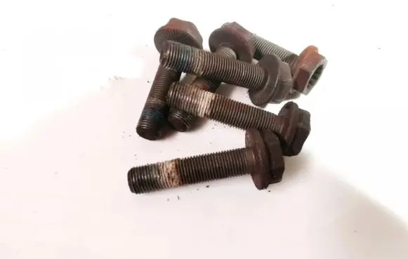 Volkswagen PASSAT B5 Nuts/bolts 