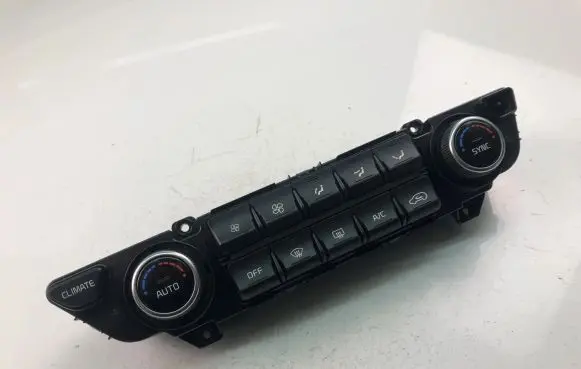 KIA Sportage Interior fan control switch 97250F1400AK5