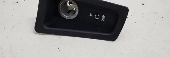 BMW 1 E81 E87 Cigarette lighter front 9110412
