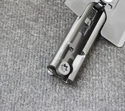 Ford Focus Seat belt height adjuster AM51611C46AC
