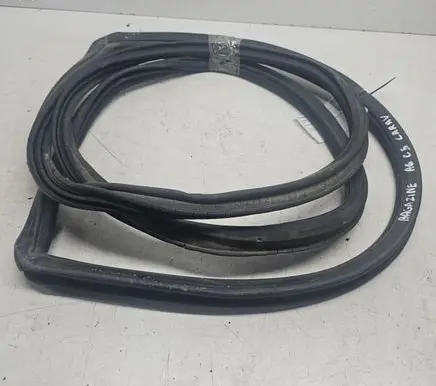 Audi A6 S6 C5 4B Trunk rubber seal (body) 