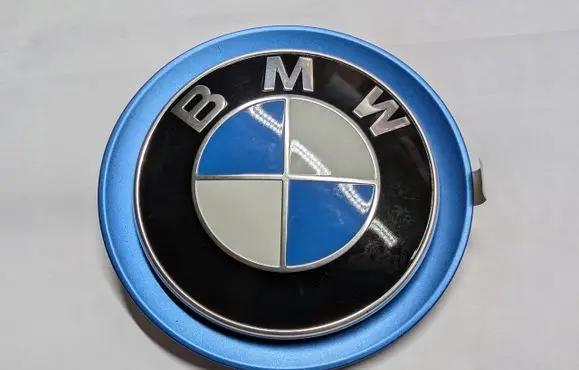 BMW i8 Manufacturers badge/model letters 7355205