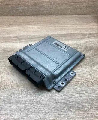Infiniti G35 Engine control unit/module ECU MEC61001 MEC61001A15Z21