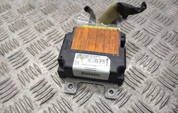 Nissan X-Trail T32 Airbag control unit/module 988204CG0A