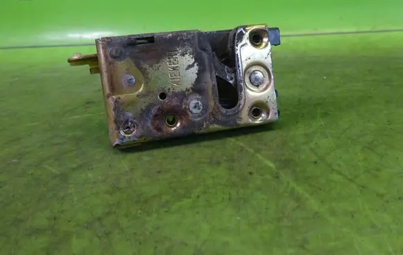 Peugeot 205 Rear door lock
