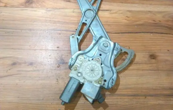 Toyota Corolla E120 E130 Sliding door window regulator with motor