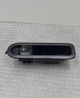 Renault Twingo II Electric window control switch 8200356517B 9163220