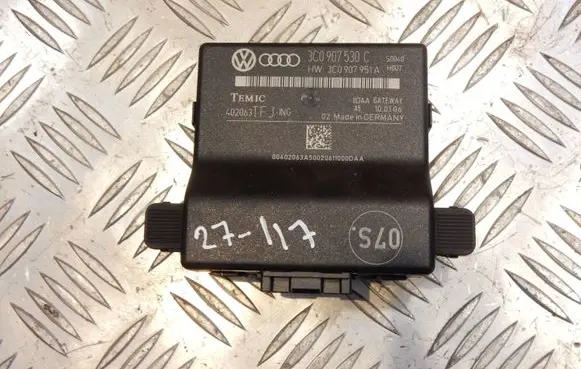 Volkswagen PASSAT B6 Gateway control module 3C0907530C 27117