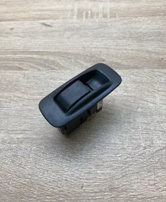 Toyota Corolla Verso AR10 Electric window control switch 848100F010 37181A