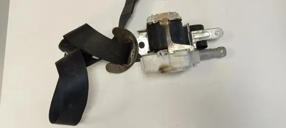 Toyota Highlander XU50 Front seatbelt P070231 A1011P
