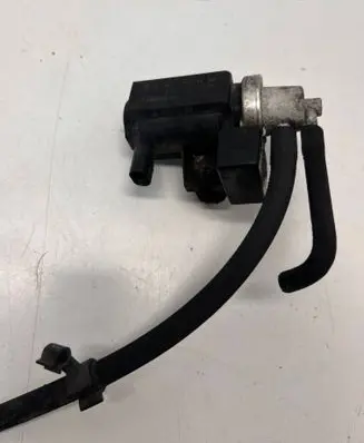 Mercedes-Benz Vito Viano W639 Turbo solenoid valve A0041539328 01T301 70026200