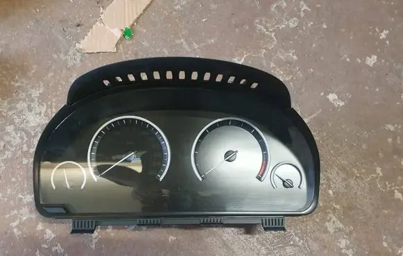 BMW 5 F10 F11 Speedometer (instrument cluster) 0263694145 9280465