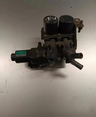 Audi A8 S8 D3 4E Coolant heater control valve 4E0959617A 37200070