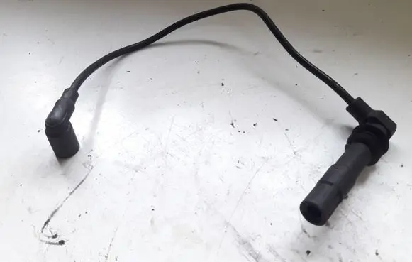 Volkswagen Golf IV Ignition plug leads 