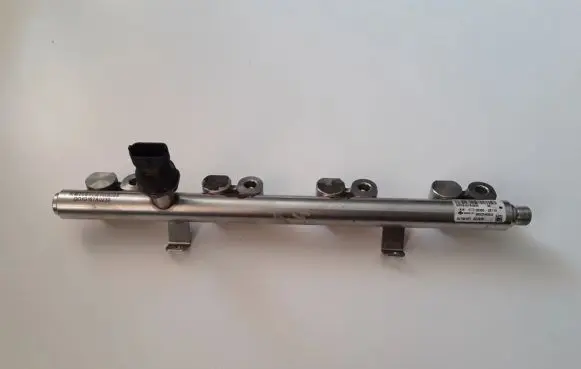 Hyundai Tucson TL Fuel main line pipe 353502B110