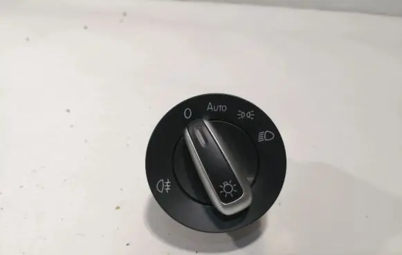 Volkswagen PASSAT B7 Light switch 3C8941431