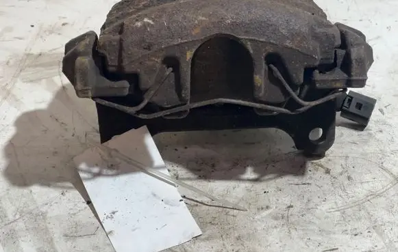 Volkswagen PASSAT CC Front brake caliper