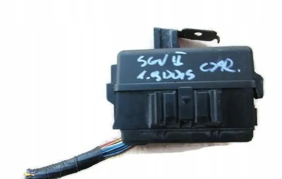 Citroen C4 Grand Picasso Relay mounting block 