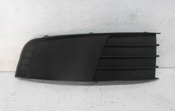Skoda Octavia Mk3 (5E) Front bumper lower grill 5E0807367