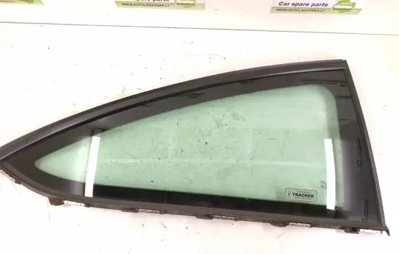 Mercedes-Benz C W204 Rear vent window glass A2046702000 2046702000