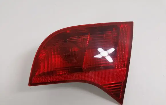 Audi A4 S4 B7 8E 8H Tailgate rear/tail lights 8E9945084A