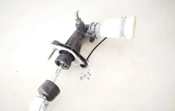 Hyundai Sonata Clutch master cylinder