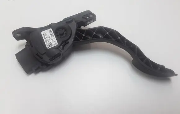 Volvo V70 Accelerator throttle pedal bracket 6G929F836BD