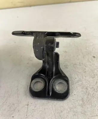 Land Rover Discovery Sport Front door upper hinge 