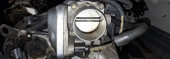 Renault Scenic II - Grand scenic II Throttle valve 8200190230 8200171134-b