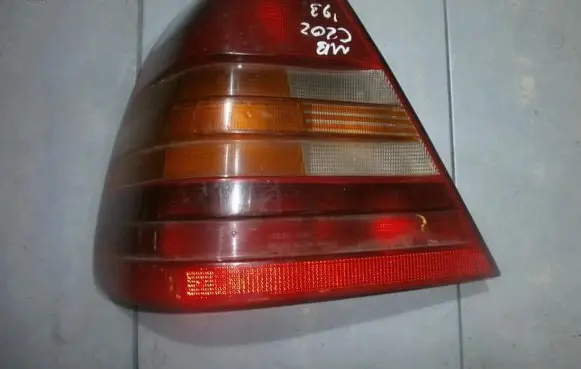 Mercedes-Benz C W202 Rear/tail lights ul03301