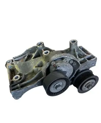 Opel Astra J A/C compressor mount bracket 55582510 532274354