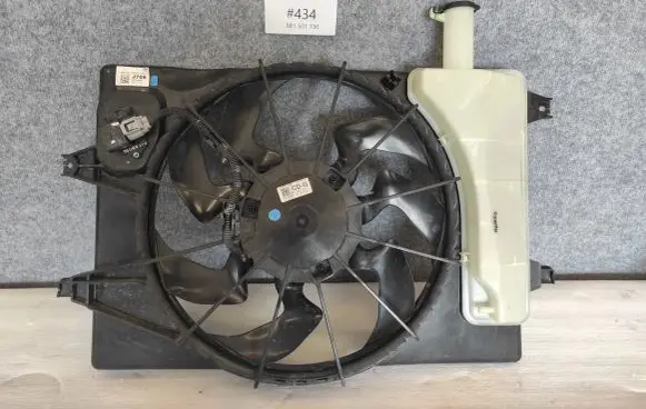 Hyundai i30 Air conditioning (A/C) fan (condenser) 25304-J7090