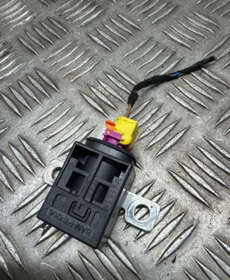 Audi A6 S6 C7 4G Battery relay fuse 4F0915519