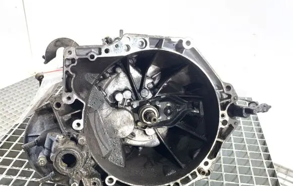 Peugeot Partner Manual 5 speed gearbox 20DP47