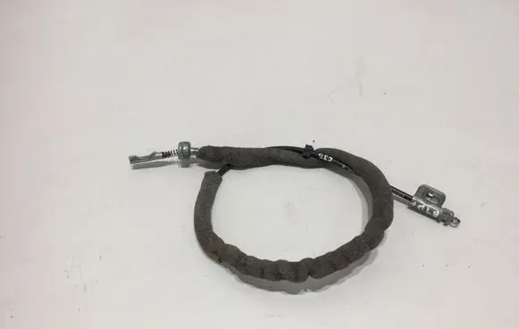 Audi A4 S4 B7 8E 8H Gear shift cable linkage 8E1713575