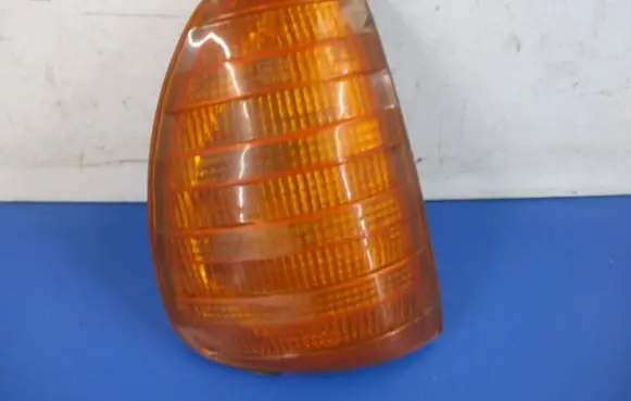 Mercedes-Benz E W123 Front indicator light