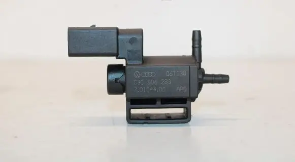 Volkswagen Golf V Turbo solenoid valve 03C906283