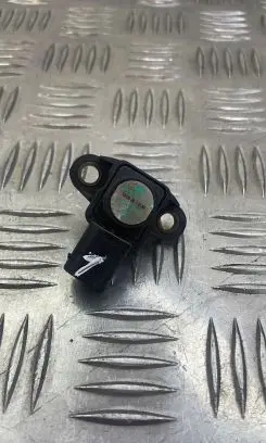 Mercedes-Benz E W212 Air pressure sensor A0061539728