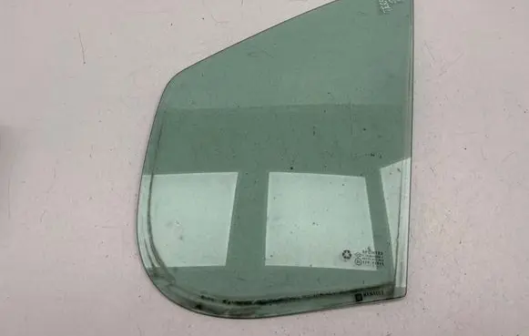 Renault Trafic II (X83) Front door vent window glass four-door 43R00049