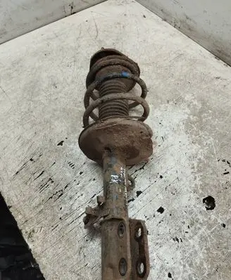 Toyota Avensis T250 Front shock absorber with coil spring