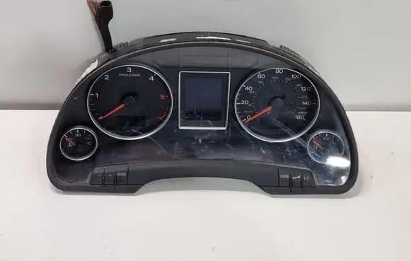 Audi A4 S4 B7 8E 8H Speedometer (instrument cluster) 8E0920951E