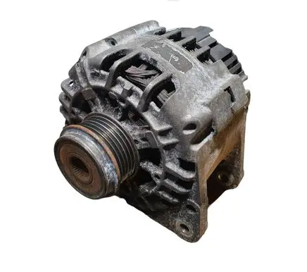 Audi A4 S4 B5 8D Generator/alternator 038903018